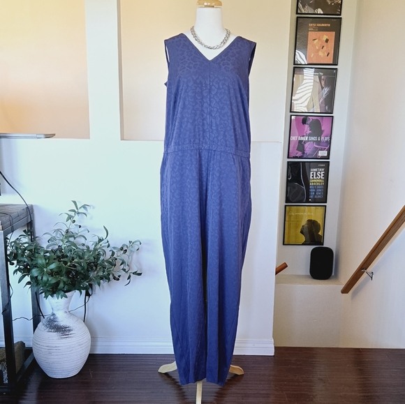 🏷️ATHLETA Brooklyn Textured Jumpsuit Jacquard Leopard Medieval Violet Size 20 - Picture 8 of 14